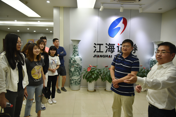 1526886719197300.jpg 1.jpg