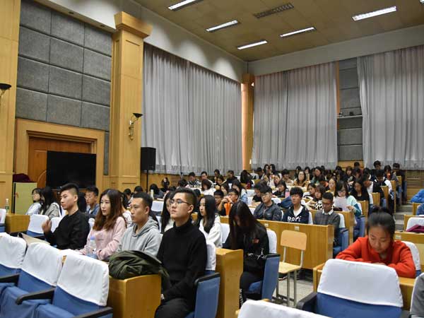 证券大赛宣讲01.jpg
