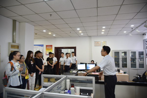 1526886724374677.jpg 2.jpg